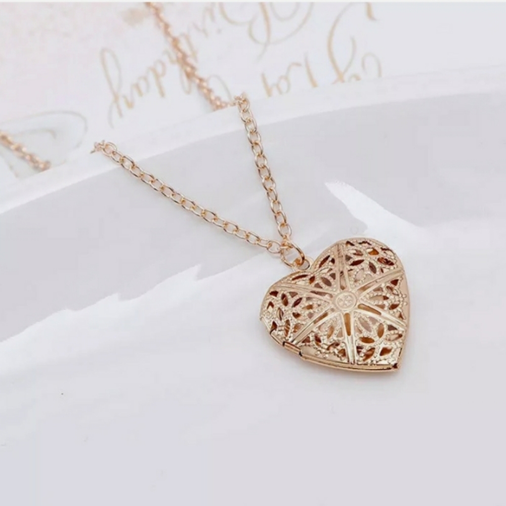 Goldtone Heart Locket - Picture 5 of 9